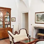 Palazzo Apostolico Orsini - Selection شقة