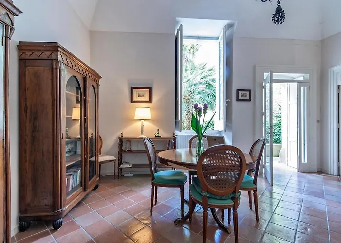 Daire Palazzo Apostolico Orsini - Selection *