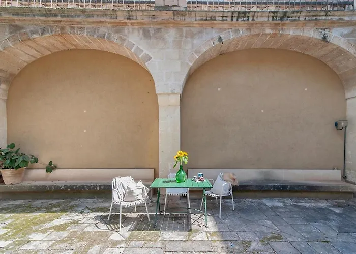 Palazzo Apostolico Orsini - Selection アパート レッチェ